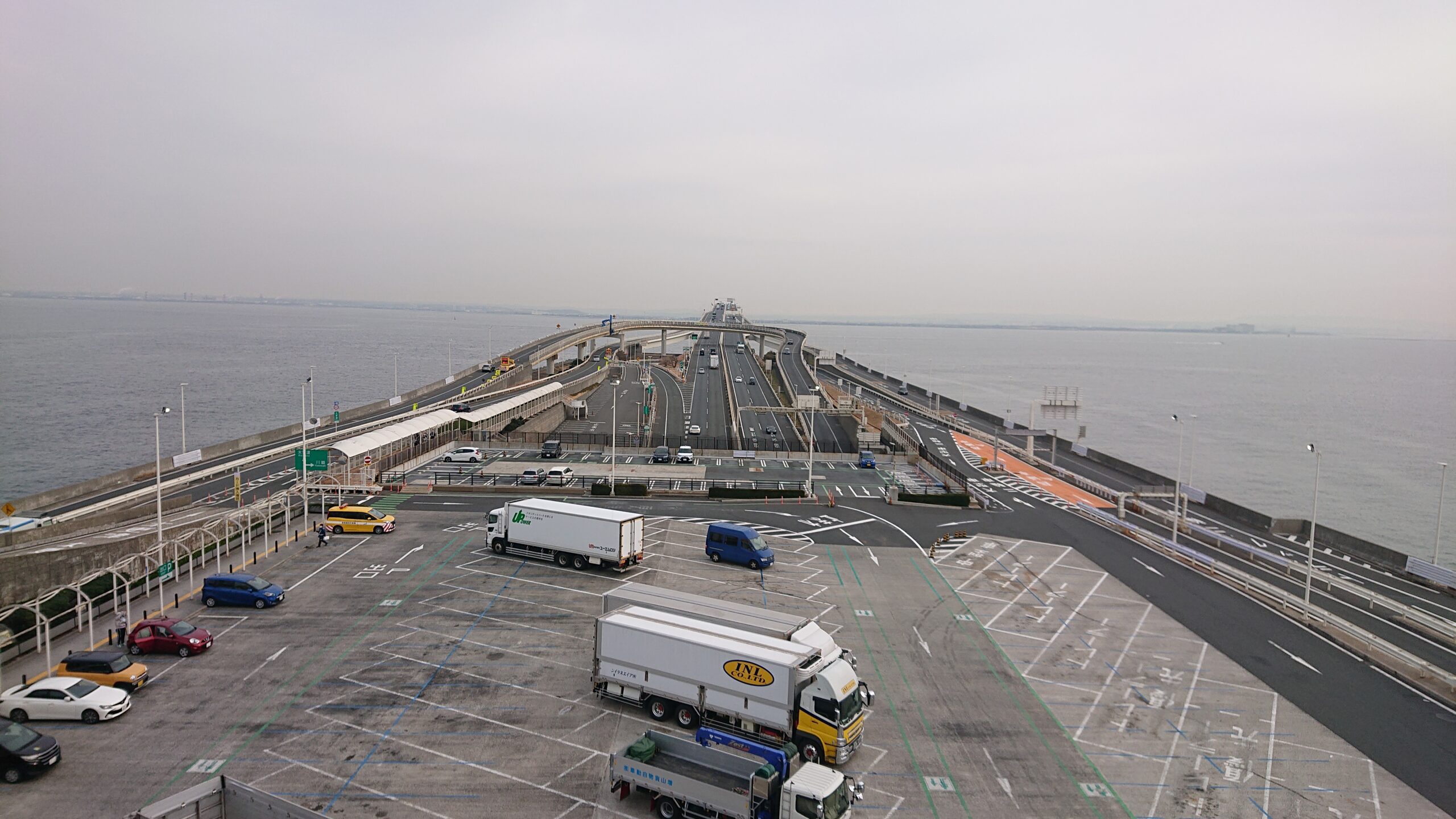 海ほたる 木更津 アクアライン 駐車場