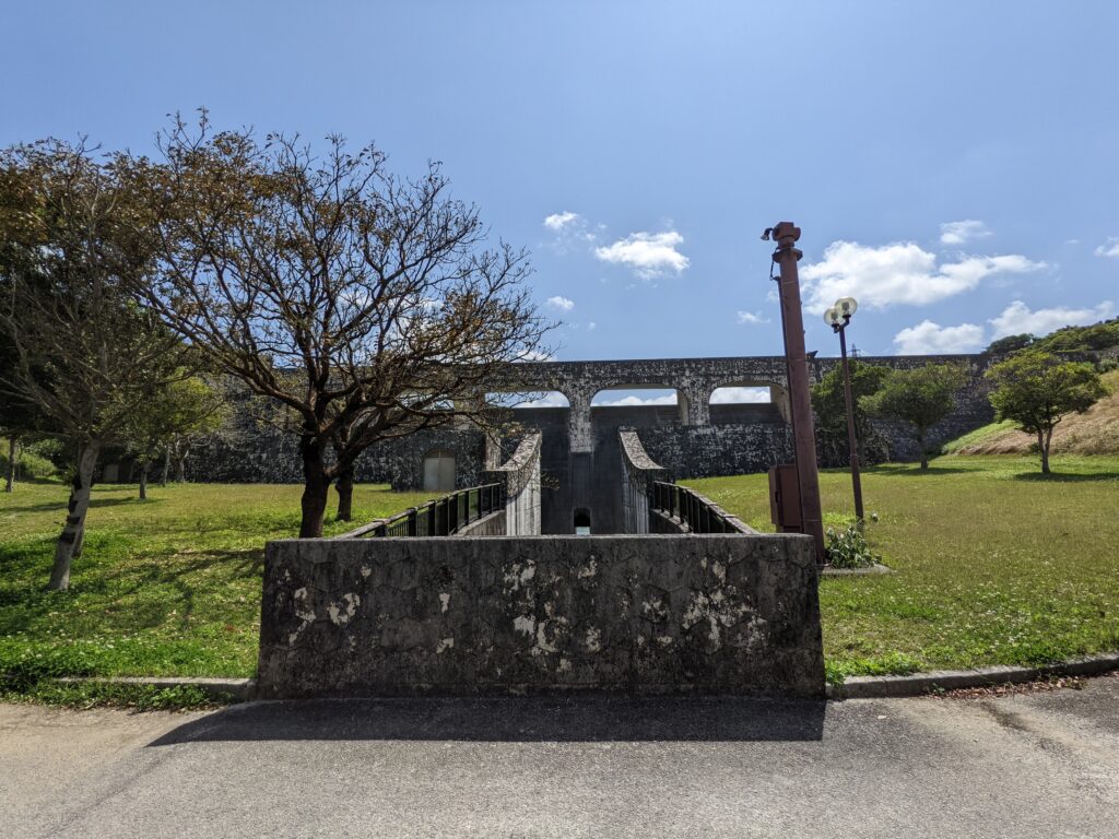 金城ダムの本体