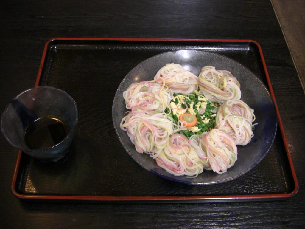 五色そうめん