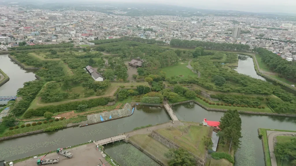 五稜郭タワー展望台から見下ろす星形の五稜郭全景
