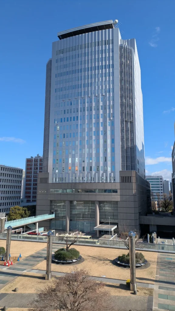 オアシス21のすぐそばにあるNHK名古屋放送センタービル