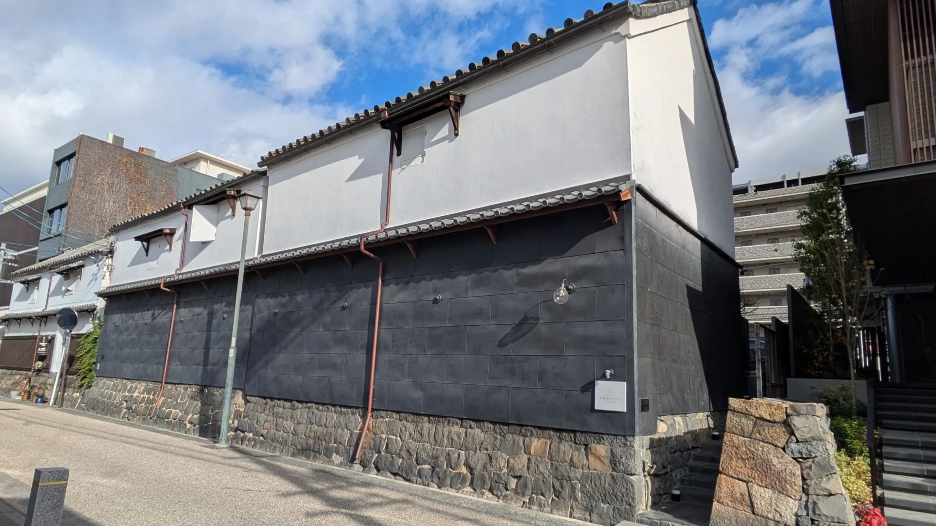 レストランにリノベーションされた四間道の土蔵