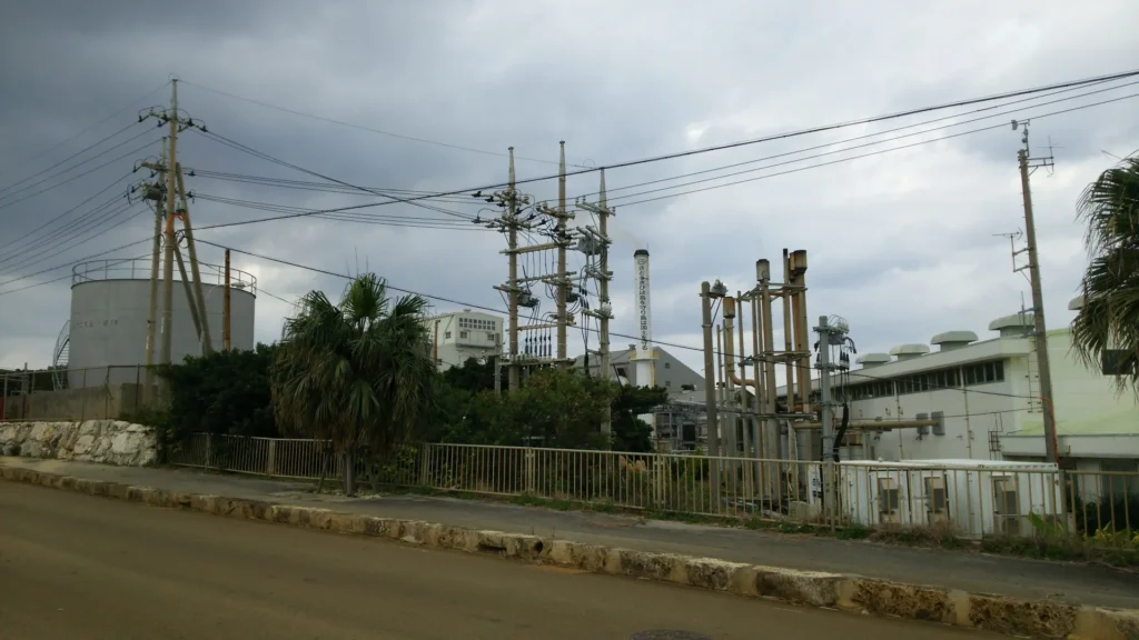 南大東島の大東糖業工場