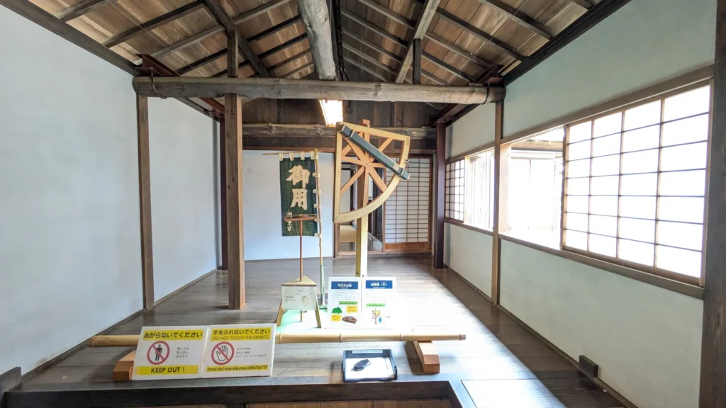 伊能忠敬が測量で使用した器具の展示
